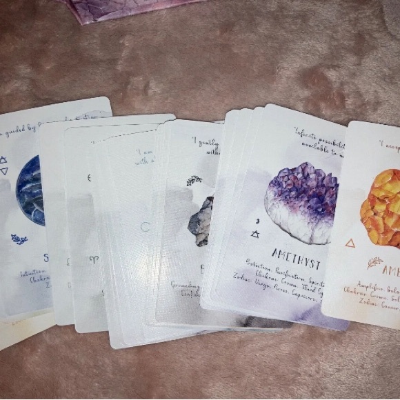 St. Soleil "Earth Crystal Spirit" Oracle Deck- NO LONGER AVAILABLE ON WEBSITE - Picture 4 of 5